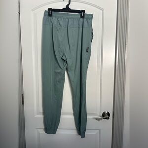 BYLT Premium Basics Flow Jogger Pants Green size large Lightweight Activewear